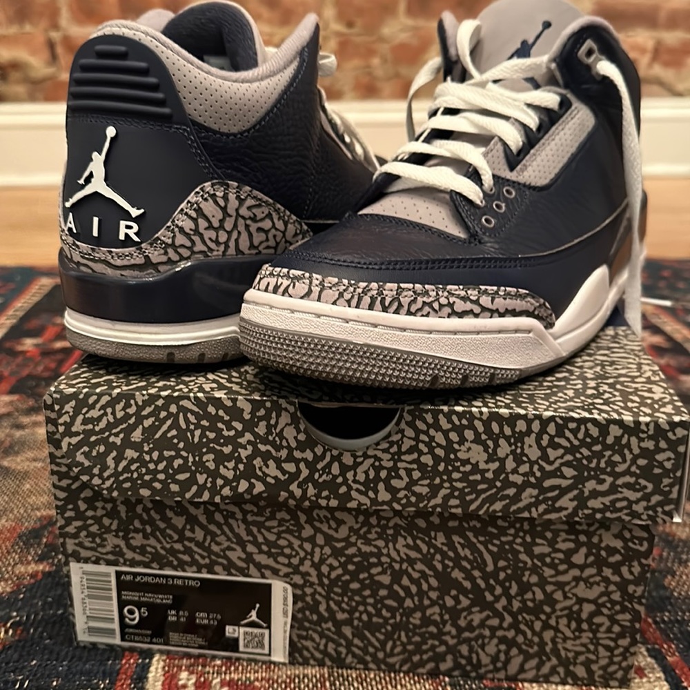 Air Jordan 3 - Georgetown 9.5